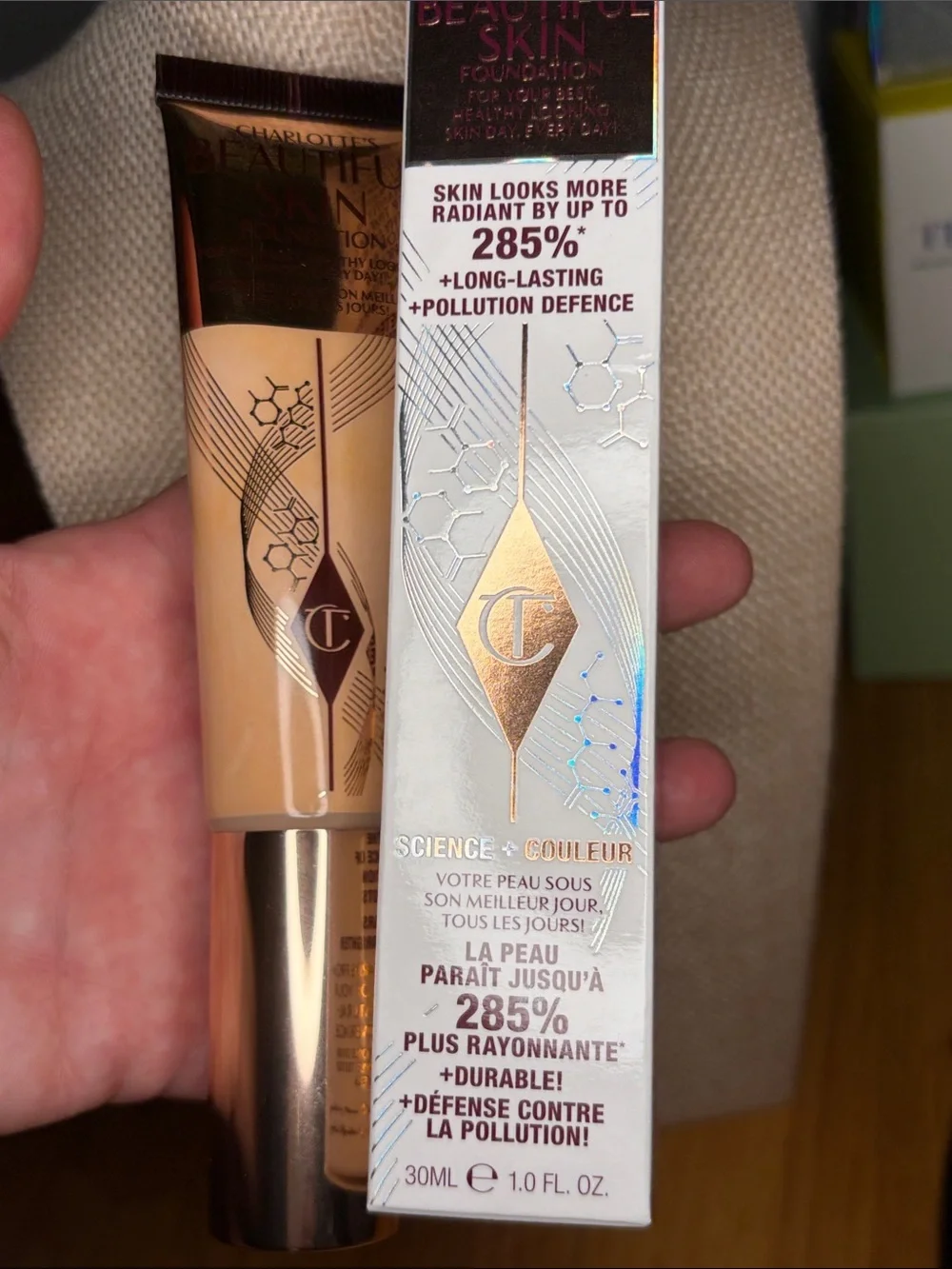 Charlotte Tilbury Beautiful Skin Foundation - 2 Warm